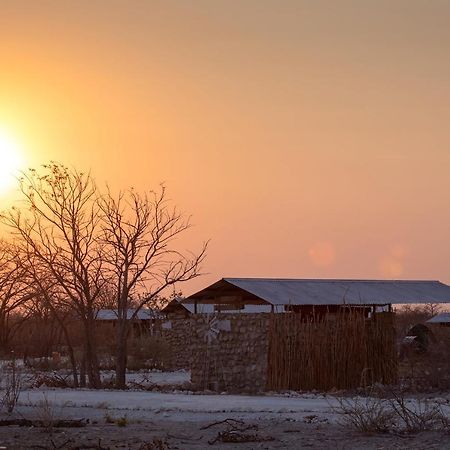 Etosha Trading Post Campsite Ξενοδοχείο Okaukuejo Εξωτερικό φωτογραφία